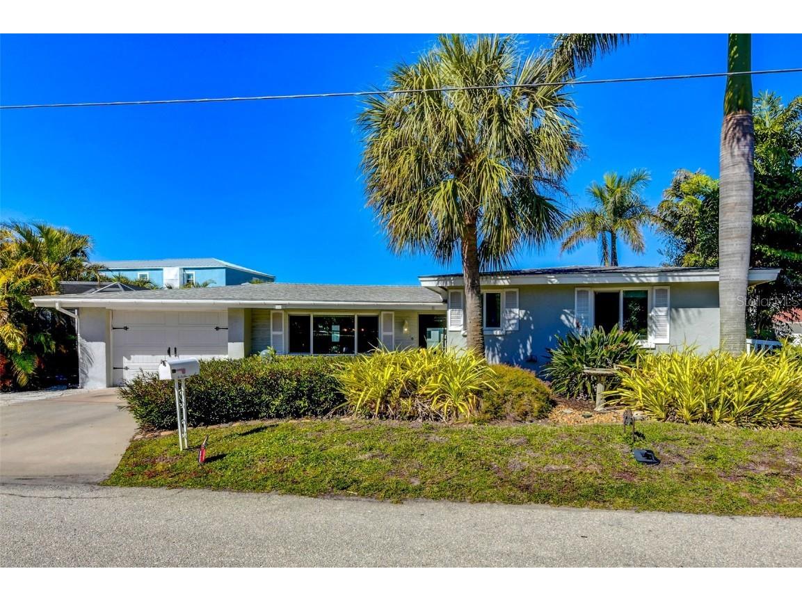 673 Tarawitt Drive Longboat Key FL 34228 A4557416 image1