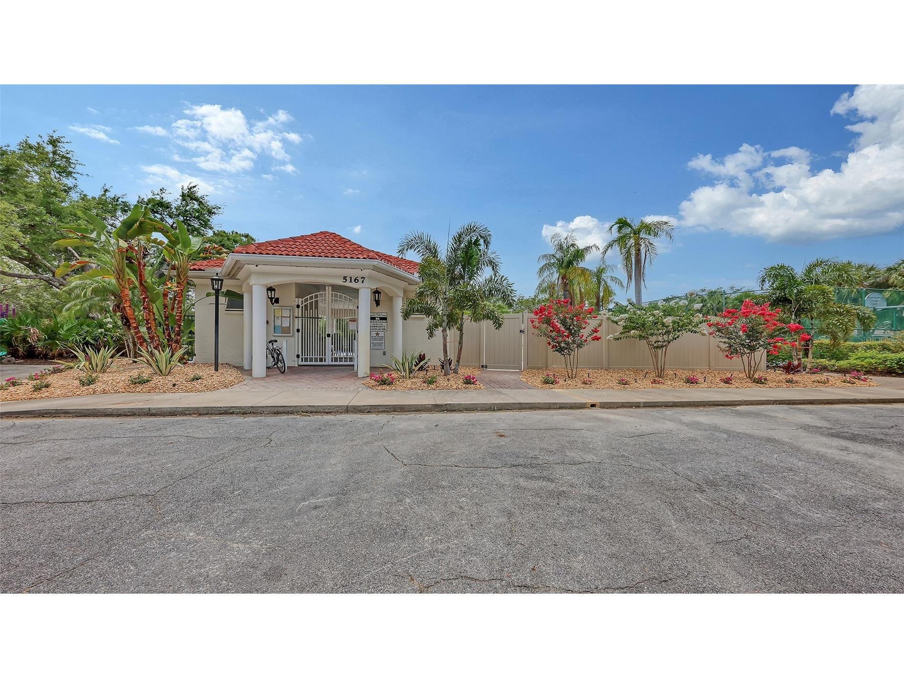 6730 W Country Club Lane Sarasota FL 34243 A4693351 image48
