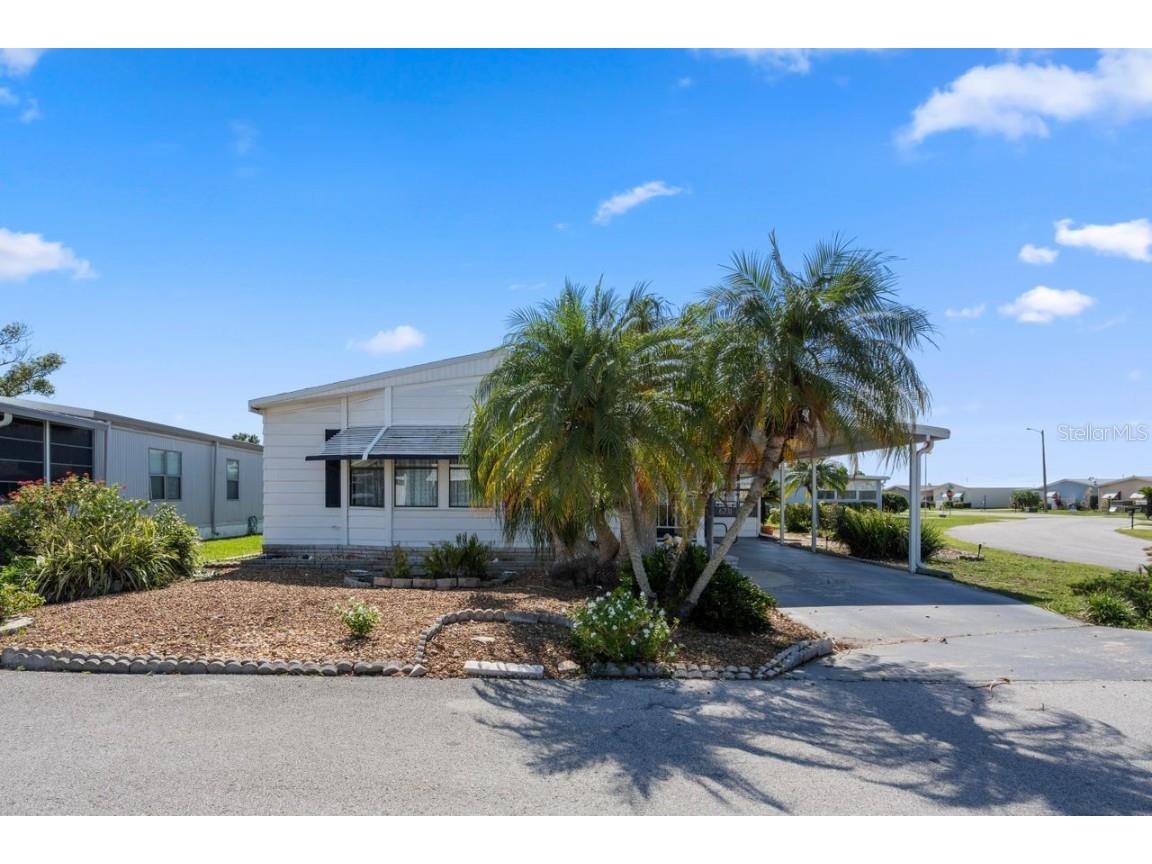 6731 Canterbury Drive NE Winter Haven FL 33881 - LAKE HENRY L4952919 image1