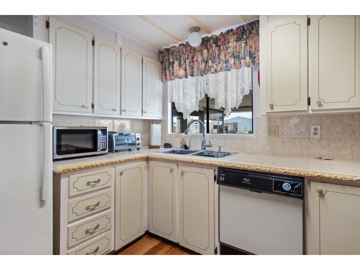 6731 Canterbury Drive NE Winter Haven FL 33881 - LAKE HENRY L4952919 image21