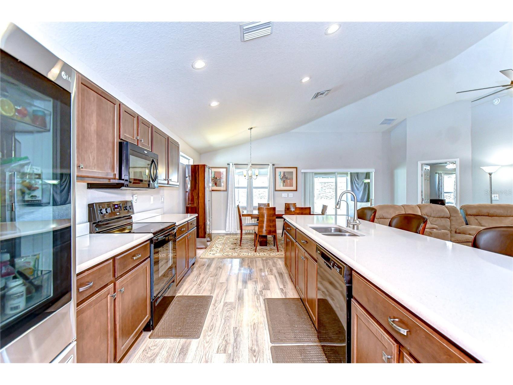 6731 Castle Green Place Zephyrhills FL 33541 TB8524946 image14