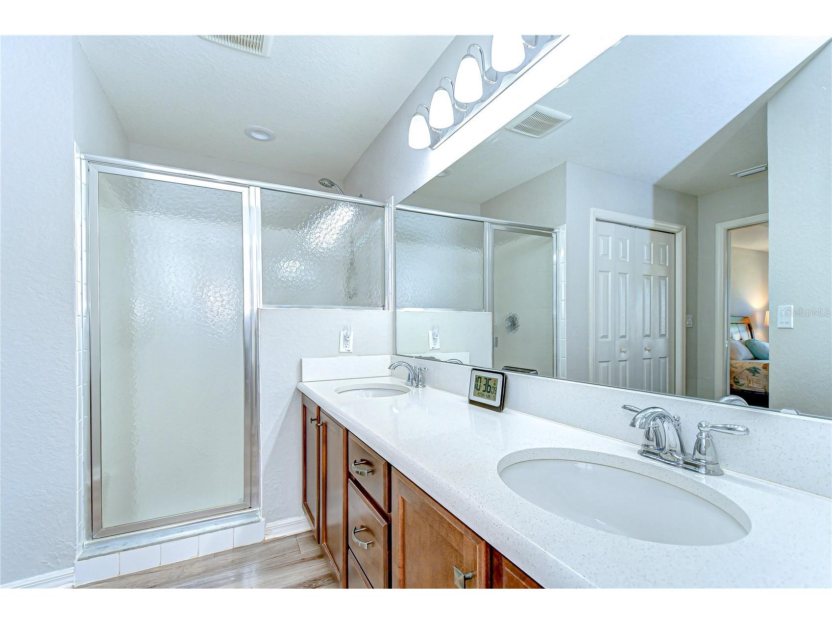 6731 Castle Green Place Zephyrhills FL 33541 TB8524946 image28