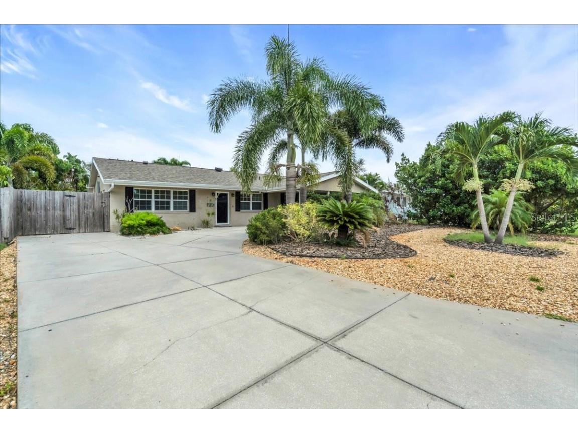 6731 Washington Place Bradenton FL 34207 A4655213 image1