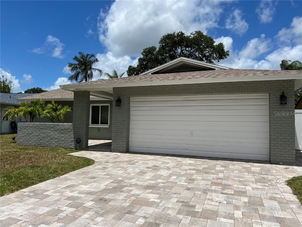 6732 Bonnie Bay Circle N Pinellas Park FL 33781 U8203503 image1