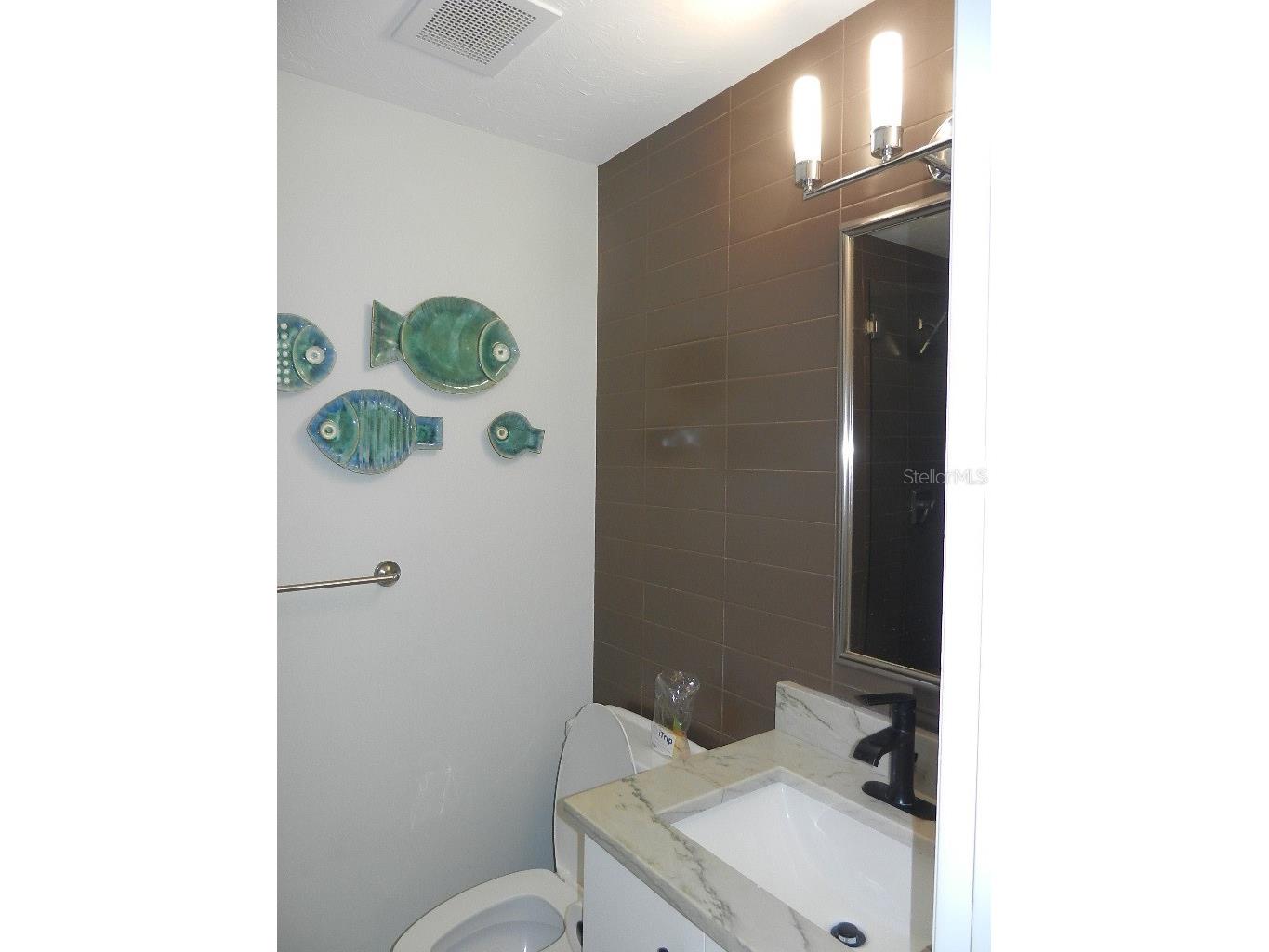 6732 Sarasea Circle #104C Sarasota FL 34242 A4679214 image54