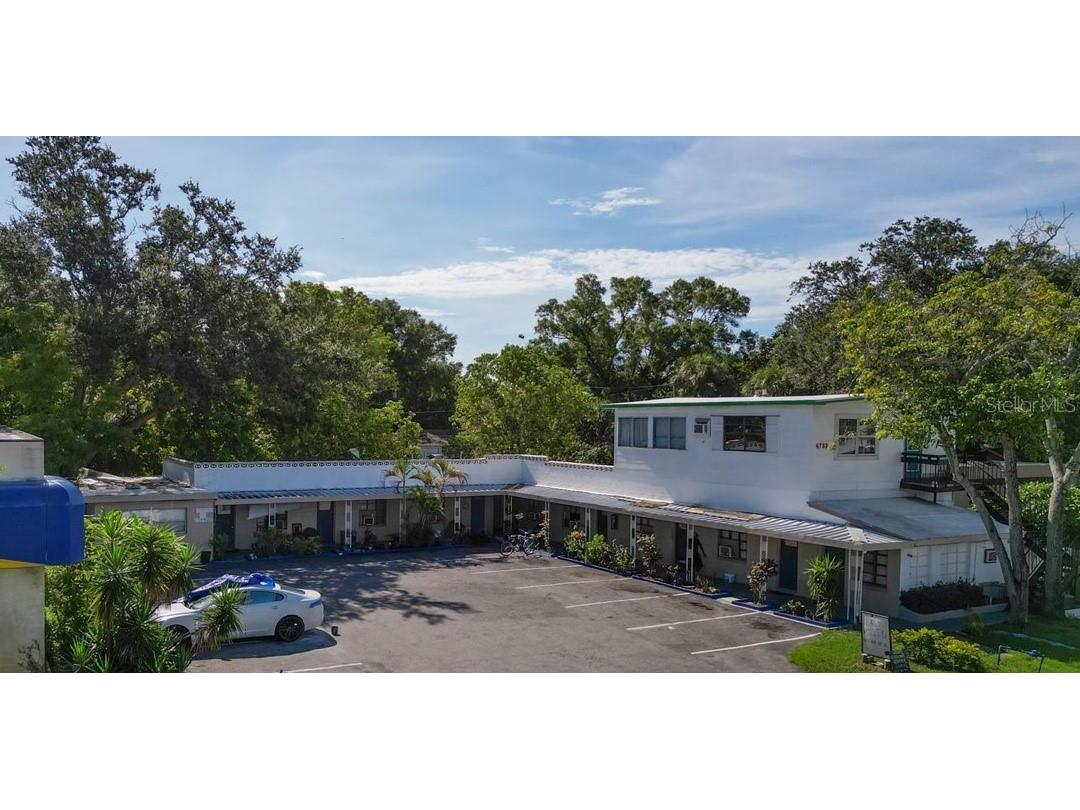 6733 4th Street N Saint Petersburg FL 33702 U8220257 image1