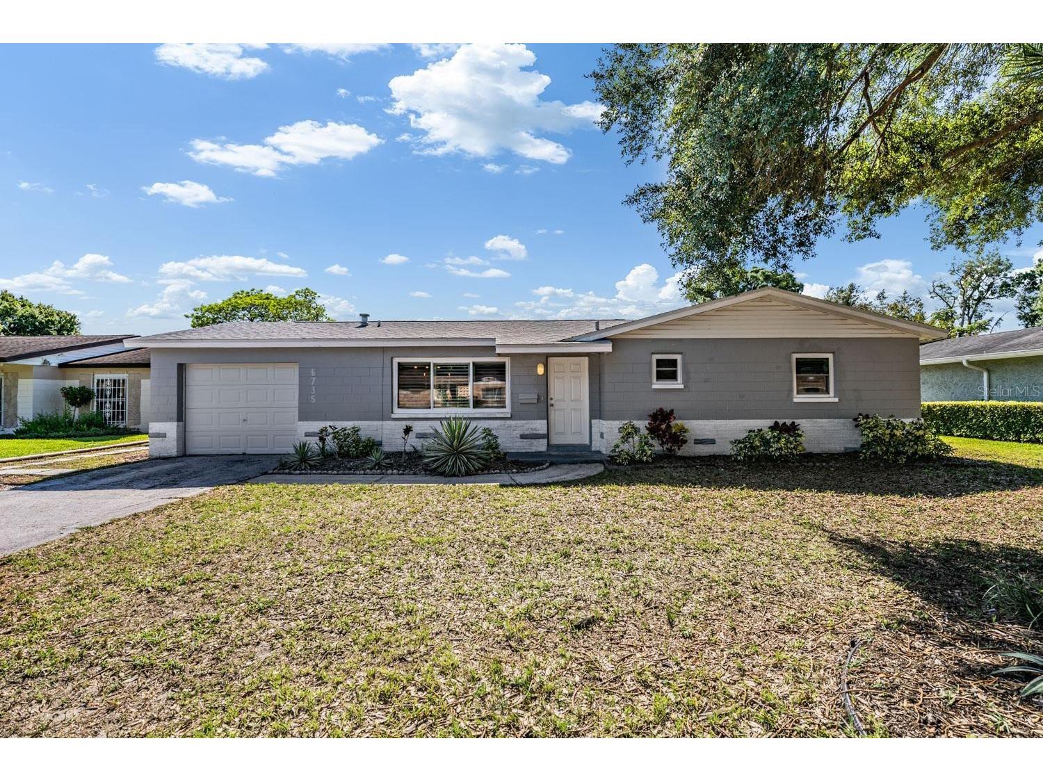 6735 23rd Street N Saint Petersburg FL 33702 TB8505461 image1