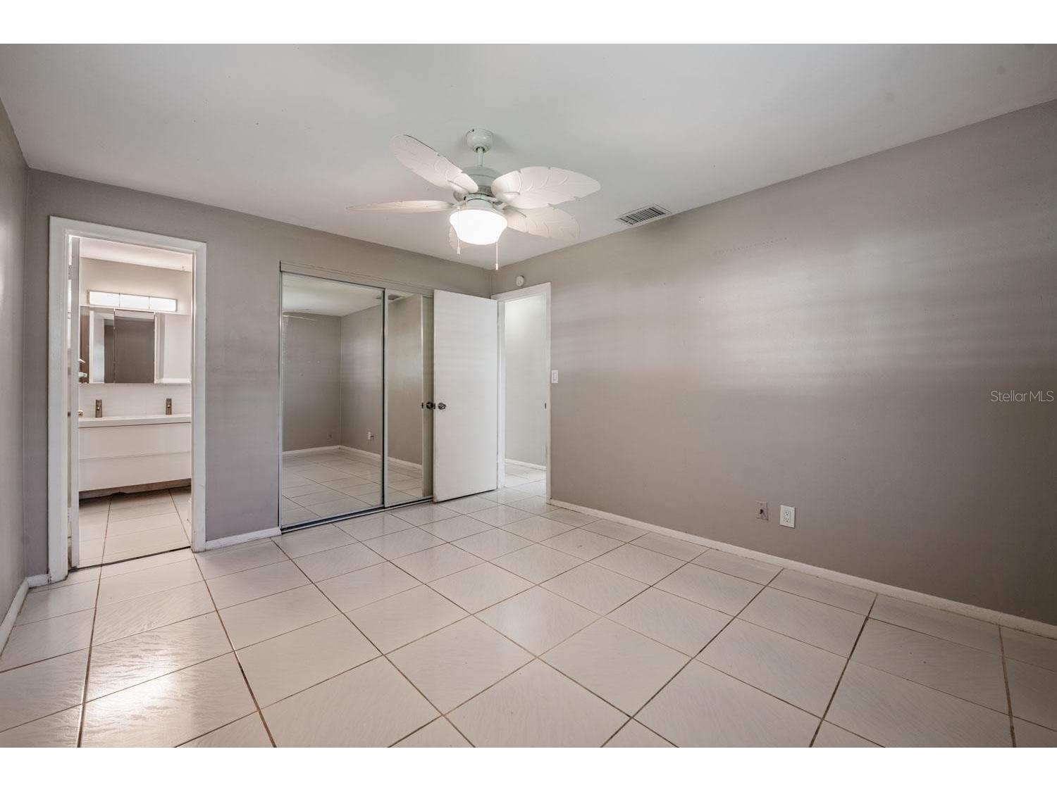 6735 23rd Street N Saint Petersburg FL 33702 TB8505461 image16