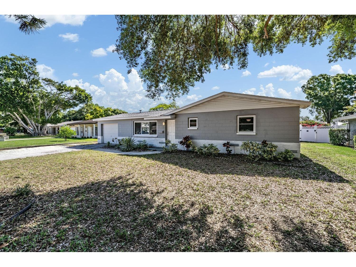6735 23rd Street N Saint Petersburg FL 33702 TB8505461 image2
