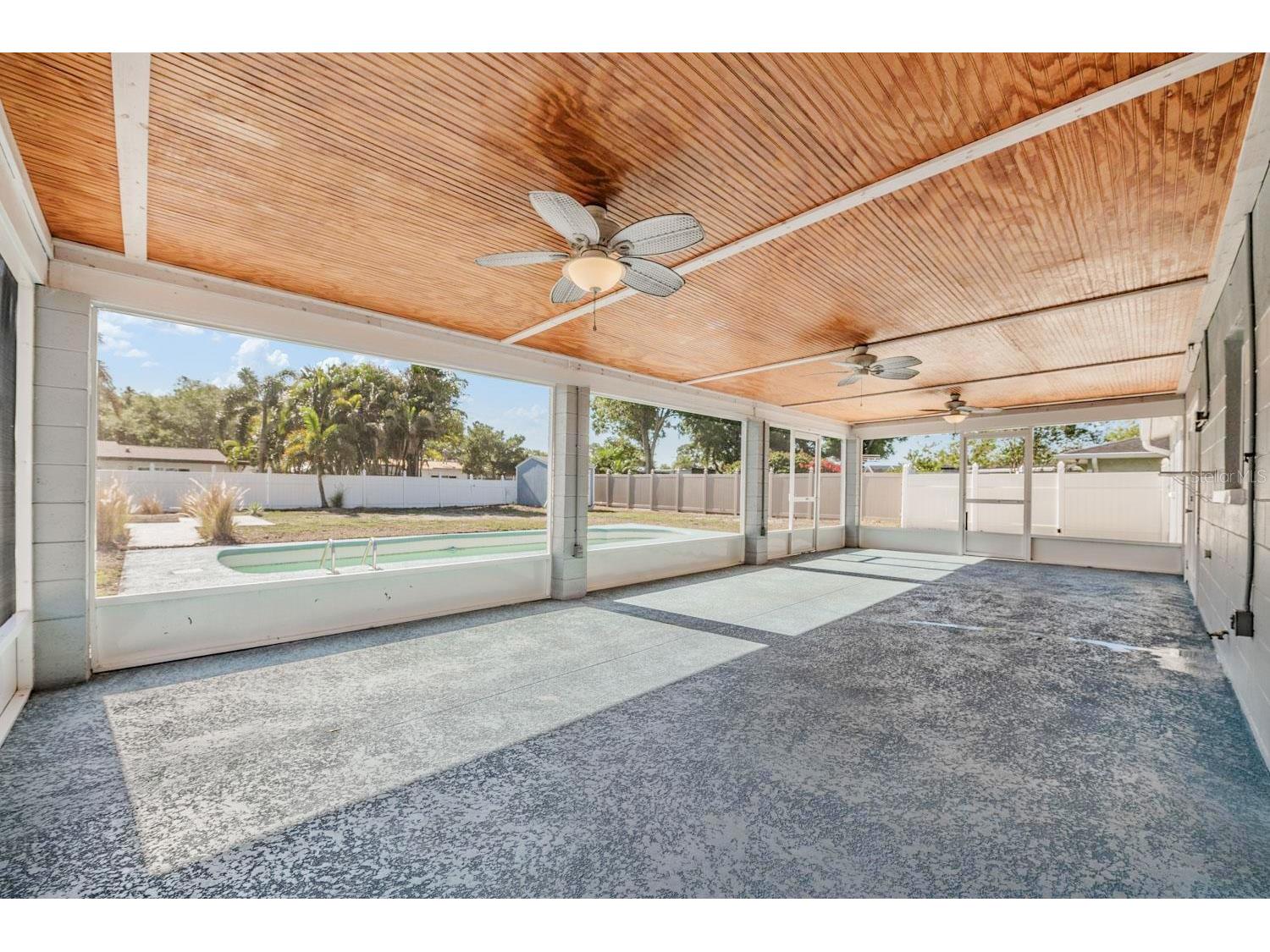 6735 23rd Street N Saint Petersburg FL 33702 TB8505461 image24