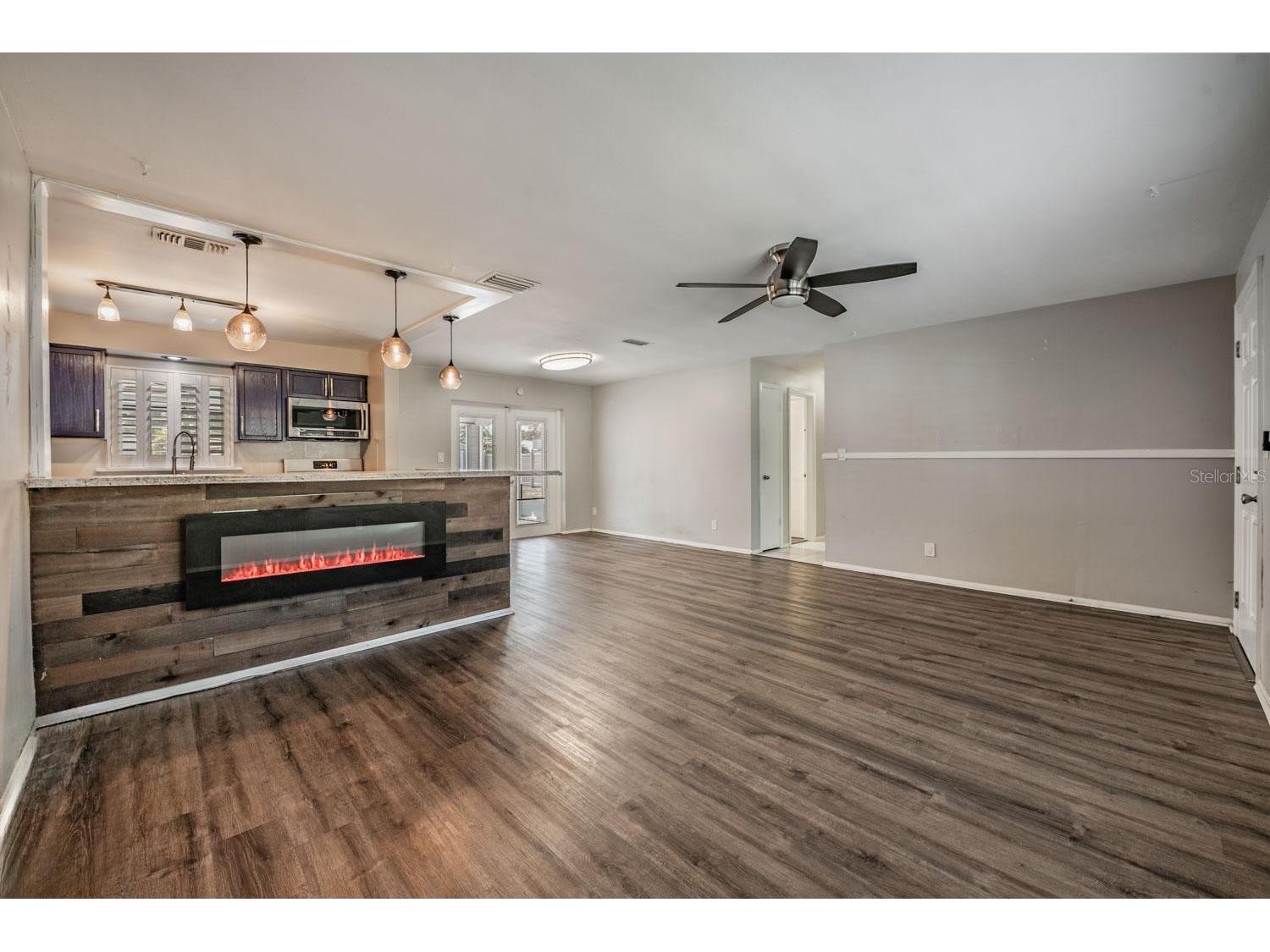 6735 23rd Street N Saint Petersburg FL 33702 TB8505461 image4