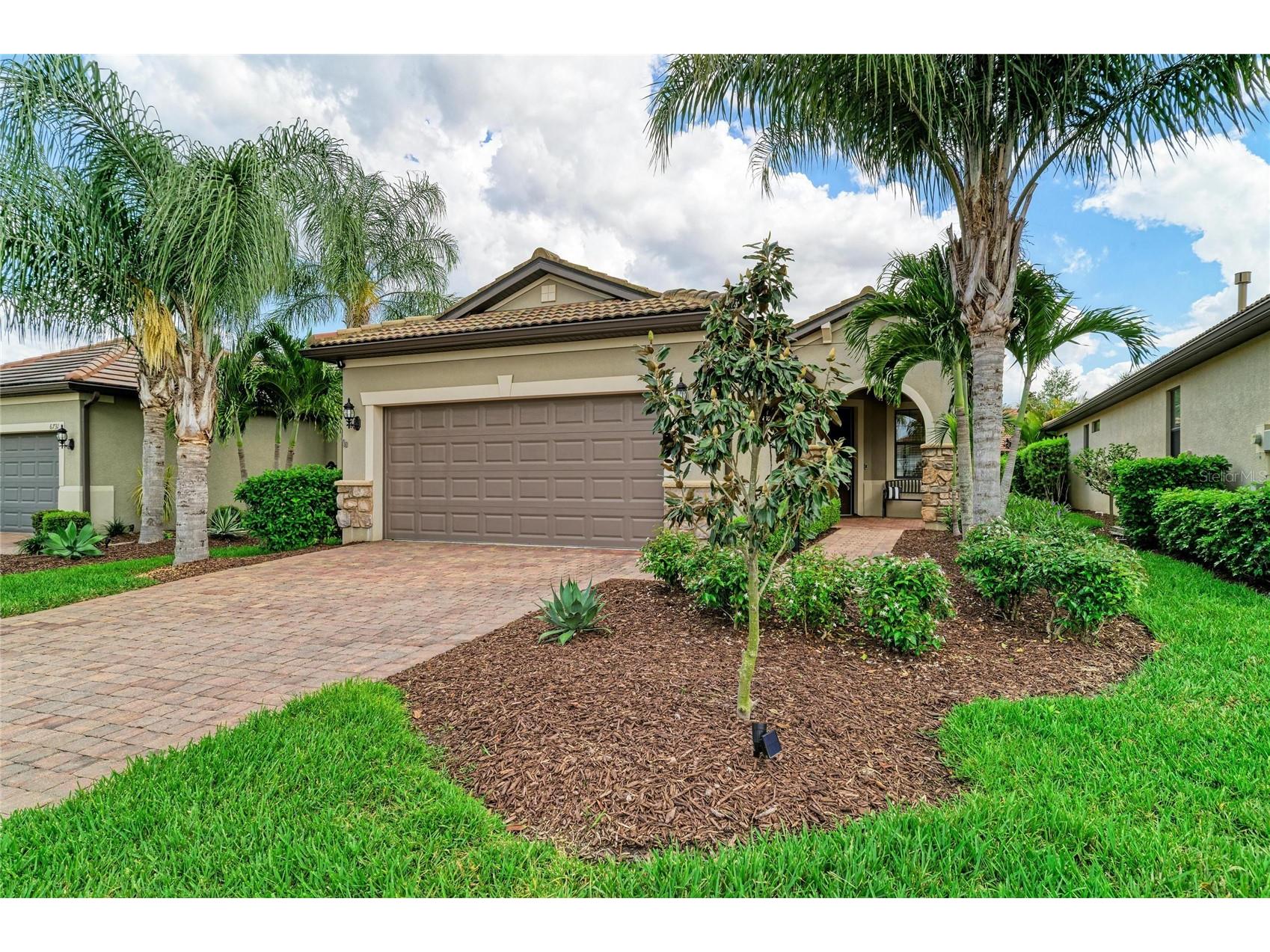 6735 Haverhill Court Bradenton FL 34202 A4688709 image1