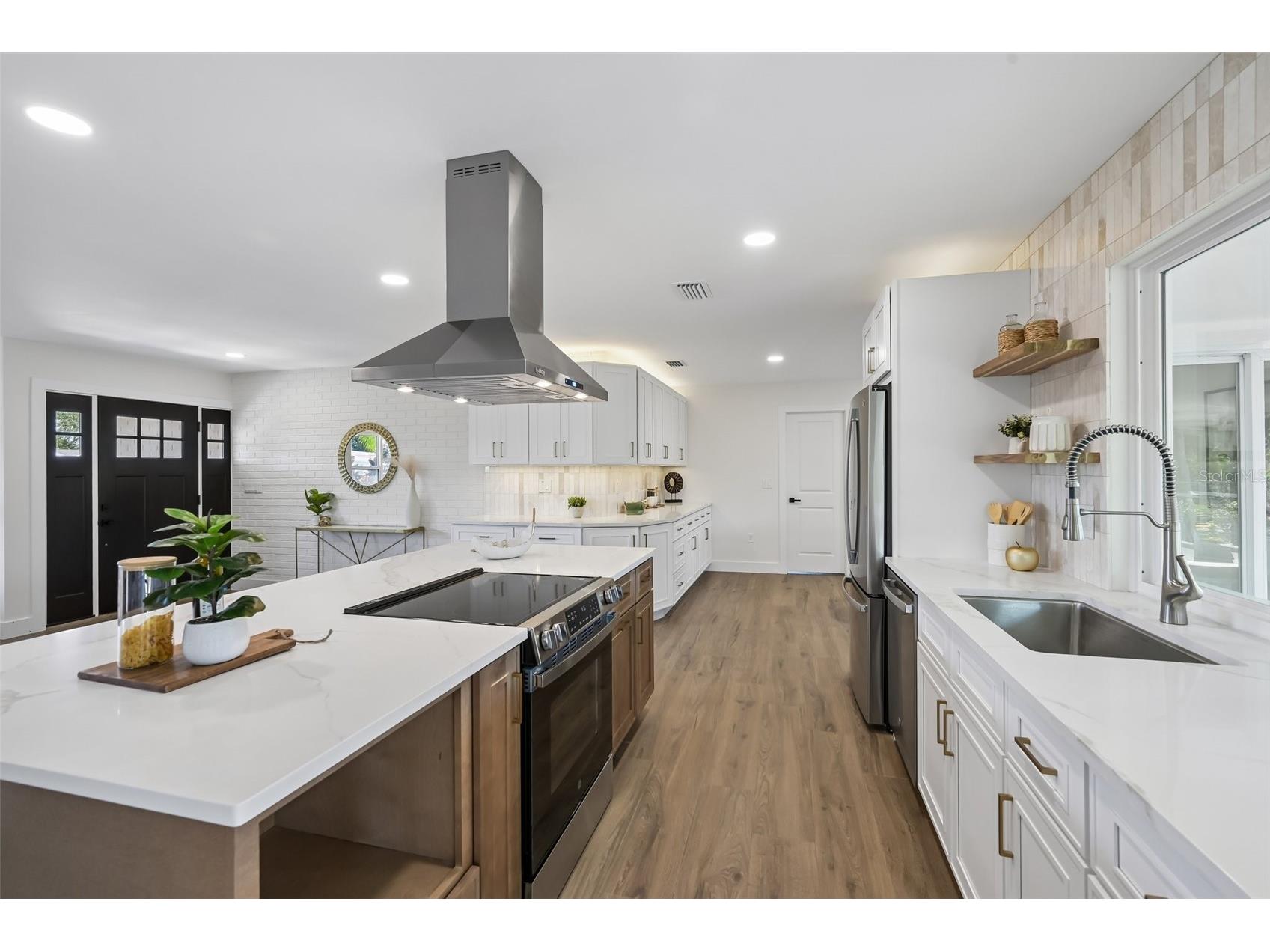 6735 Keystone Drive Sarasota FL 34231 TB8475997 image14