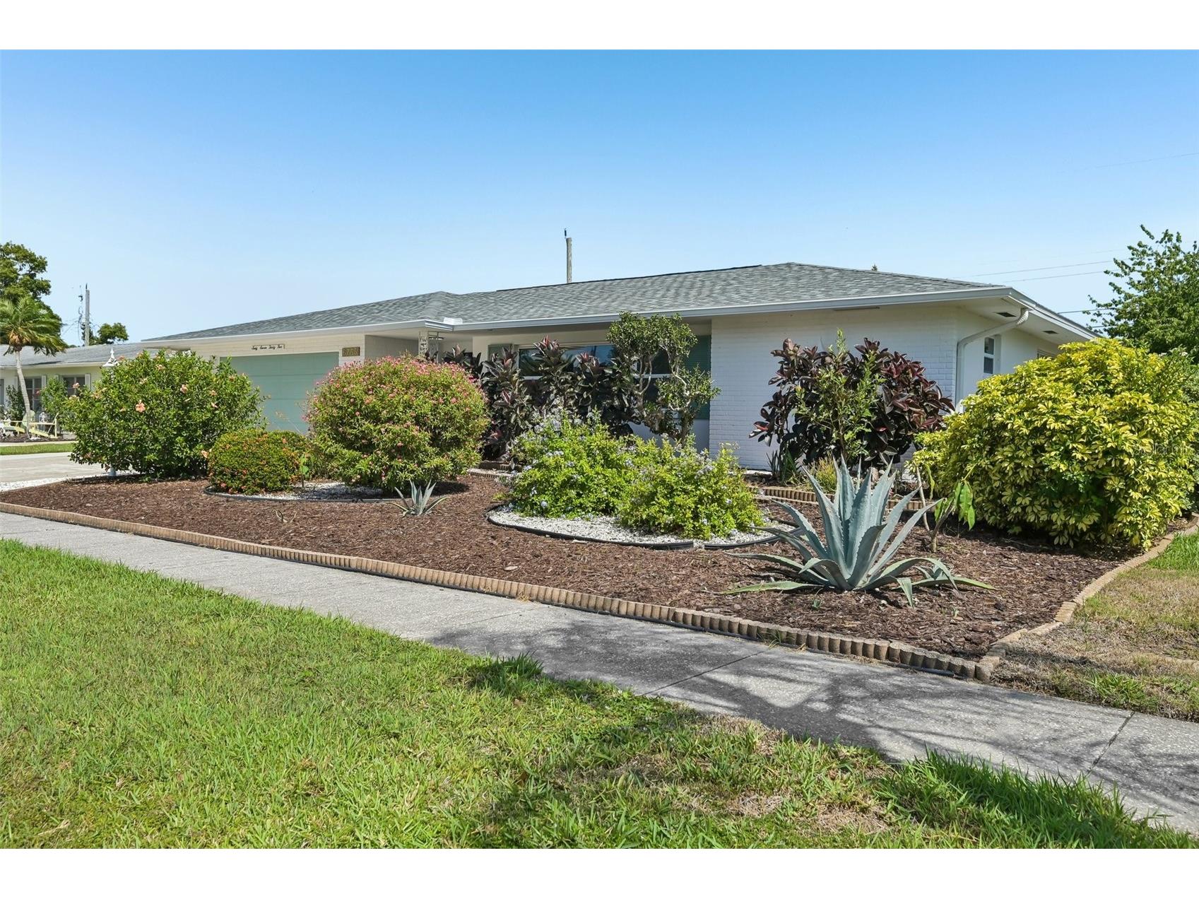 6735 Keystone Drive Sarasota FL 34231 TB8475997 image2