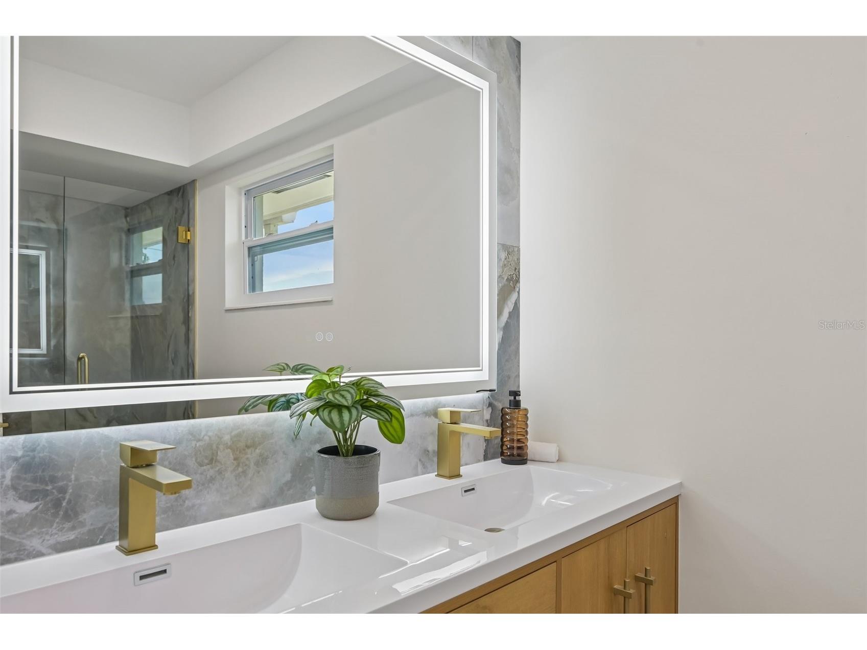 6735 Keystone Drive Sarasota FL 34231 TB8475997 image34