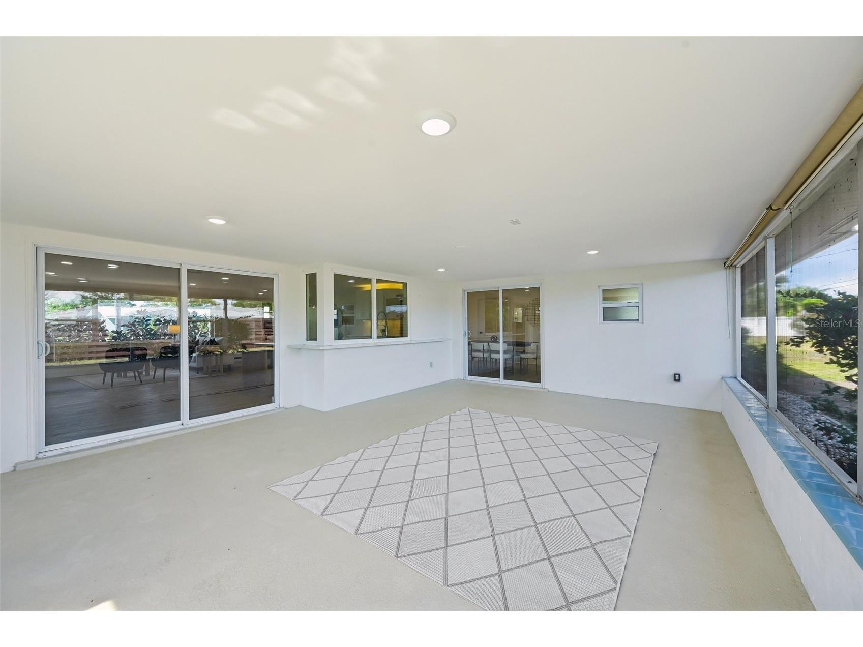 6735 Keystone Drive Sarasota FL 34231 TB8475997 image41