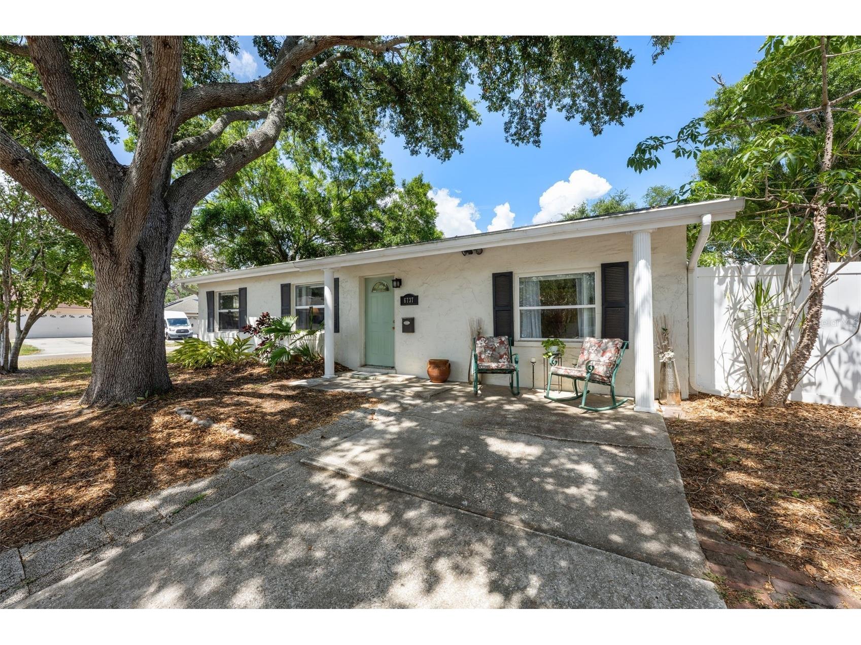 6737 Laurel Street N Saint Petersburg FL 33702 TB8512603 image2