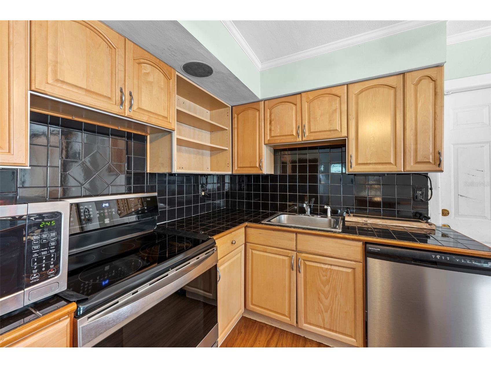 6737 Laurel Street N Saint Petersburg FL 33702 TB8512603 image9