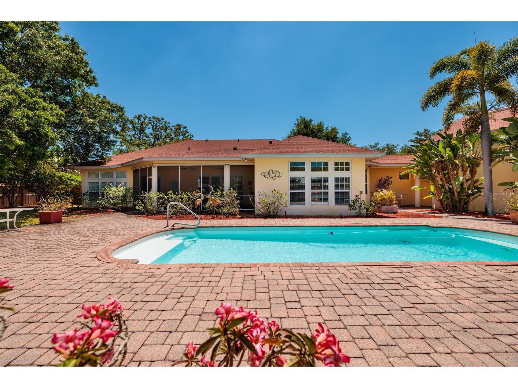 6737 Mango Avenue S Saint Petersburg FL 33707 TB8502015 image3
