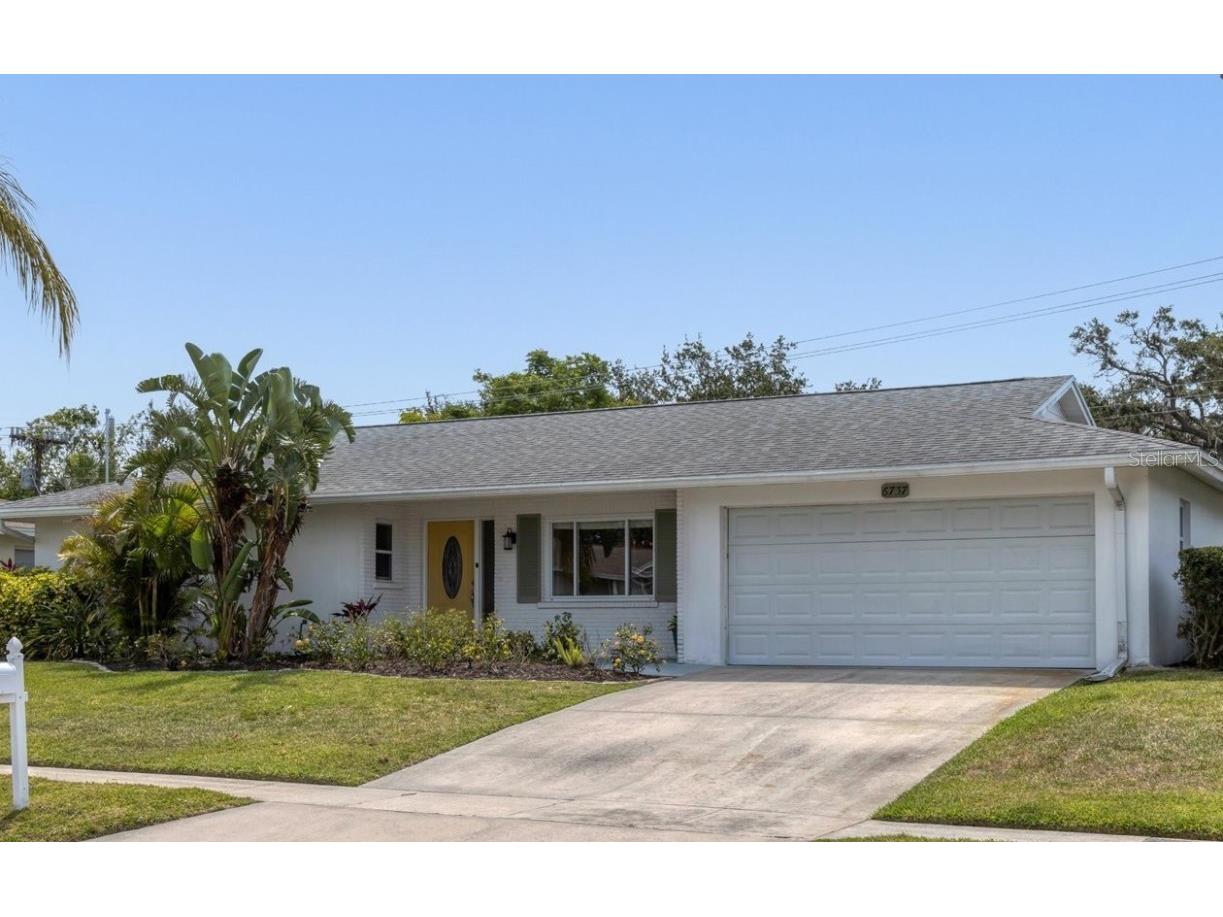 6737 Roxbury Drive Sarasota FL 34231 A4569079 image1