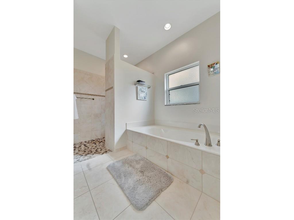 6738 Peach Tree Creek Road Bradenton FL 34203 A4665021 image27