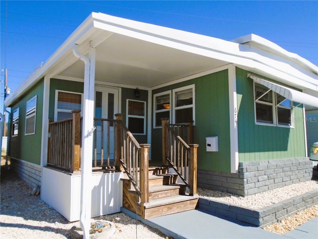 674 52nd Way S #52 Gulfport FL 33707 U8220662 image1