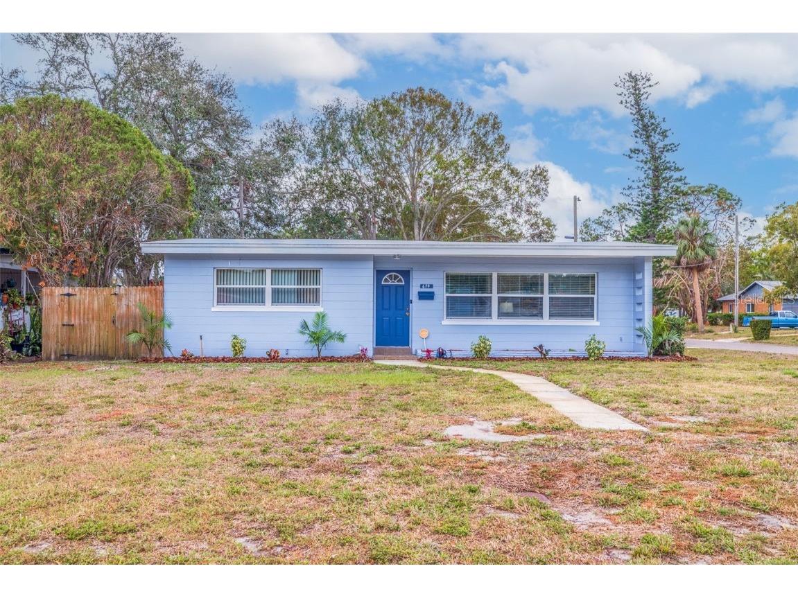 674 61st Avenue S Saint Petersburg FL 33705 TB8340736 image1