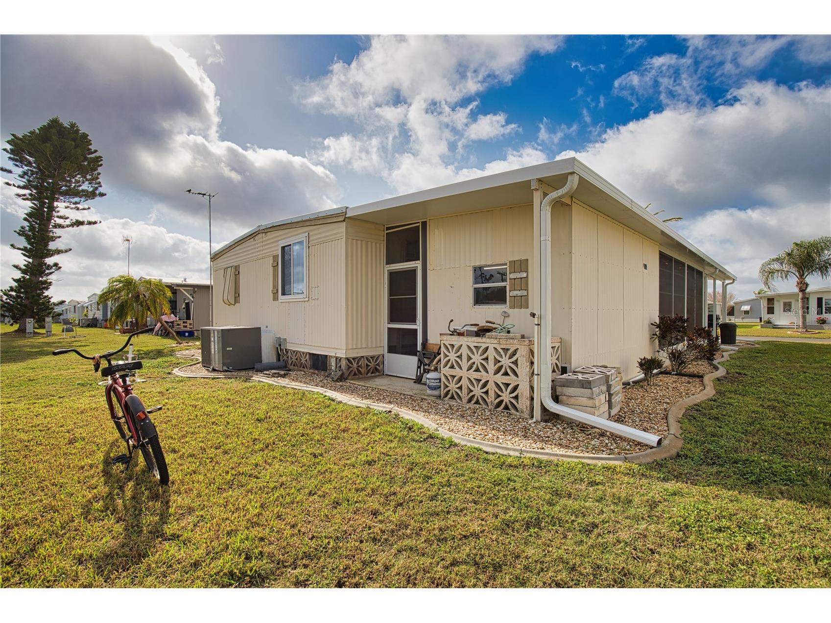 674 El Tango North Port FL 34287 TB8466195 image41