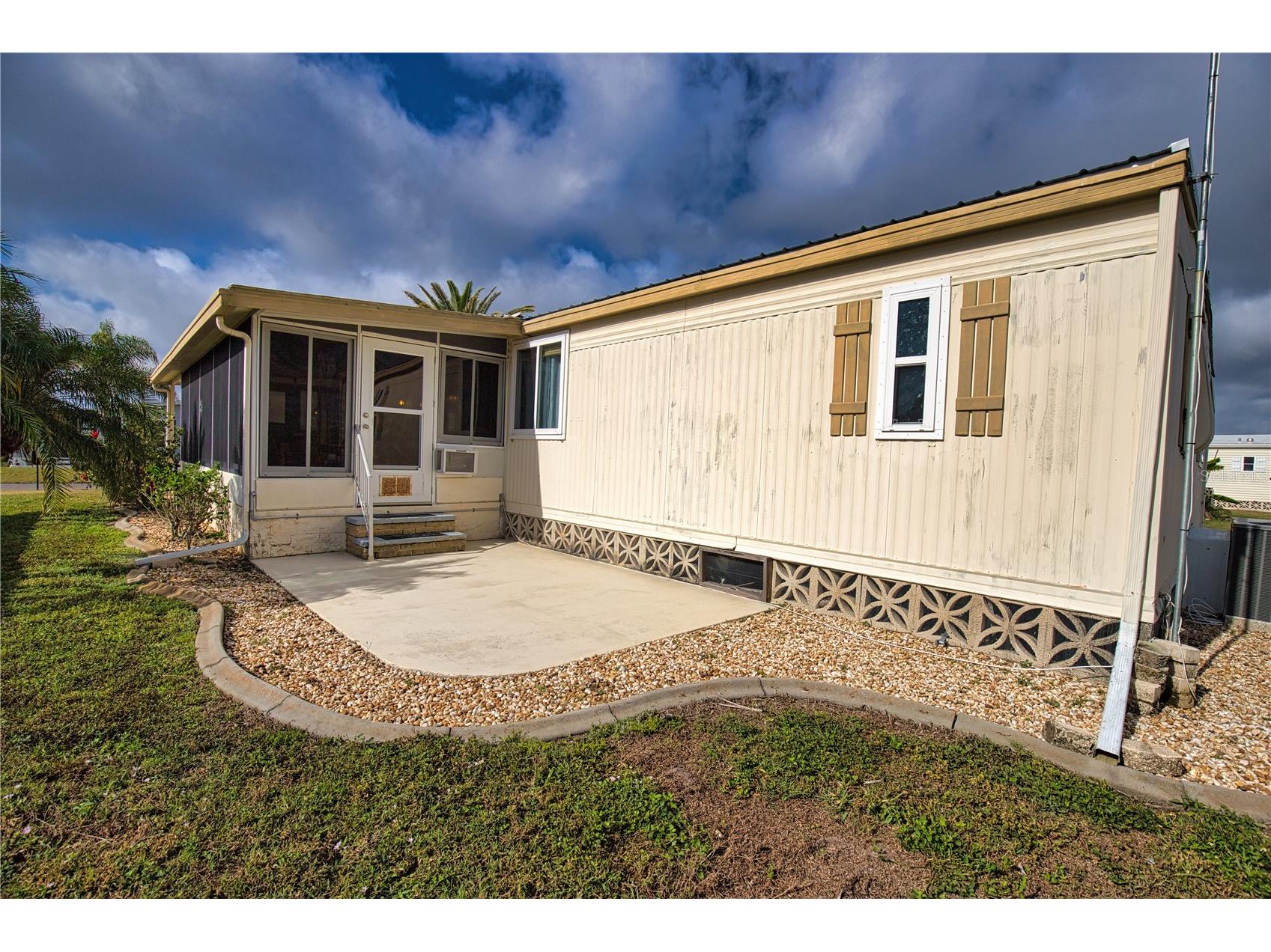 674 El Tango North Port FL 34287 TB8466195 image48