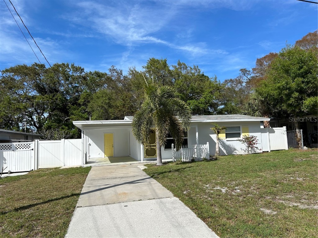 674 Regina Road Dunedin FL 34698 U8235018 image1