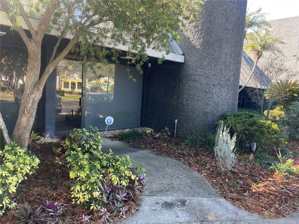 6740 Crosswinds Drive N #B Saint Petersburg FL 33710 U8228345 image1