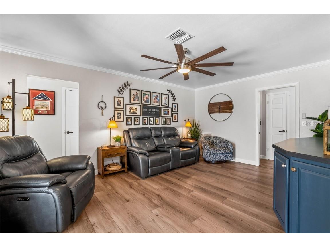 6742 Tequesta Drive Seminole FL 33777 TB8449591 image36