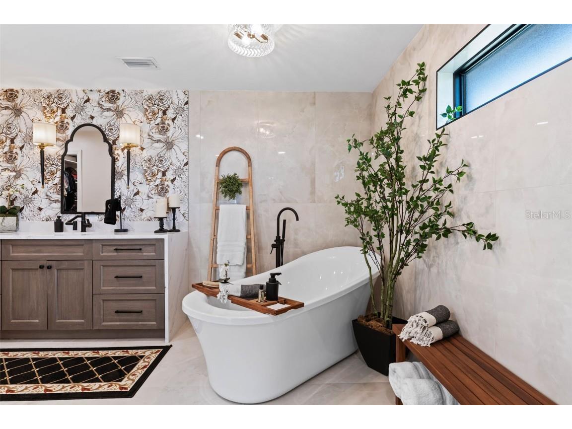 6742 Tequesta Drive Seminole FL 33777 TB8449591 image80