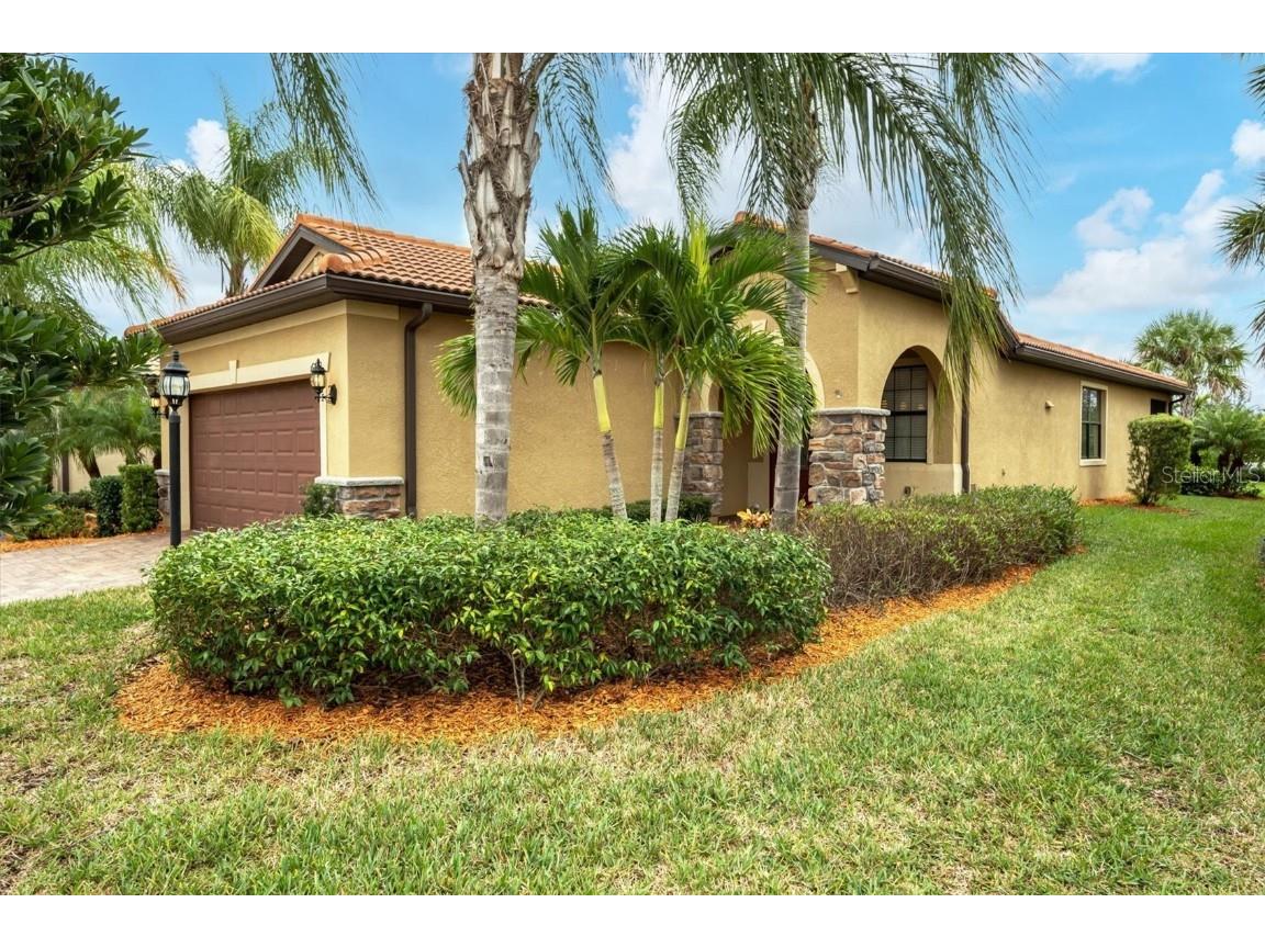 6743 Haverhill Court Lakewood Ranch FL 34202 A4590814 image1