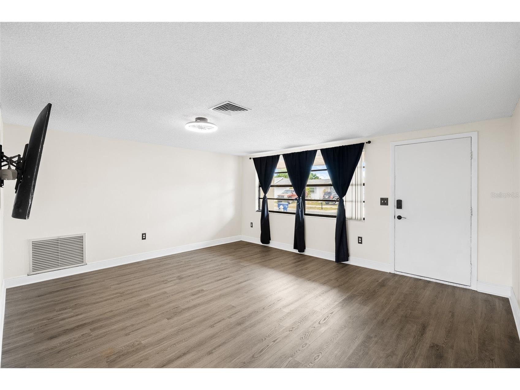 6744 Greenwich Avenue New Port Richey FL 34653 TB8493492 image16