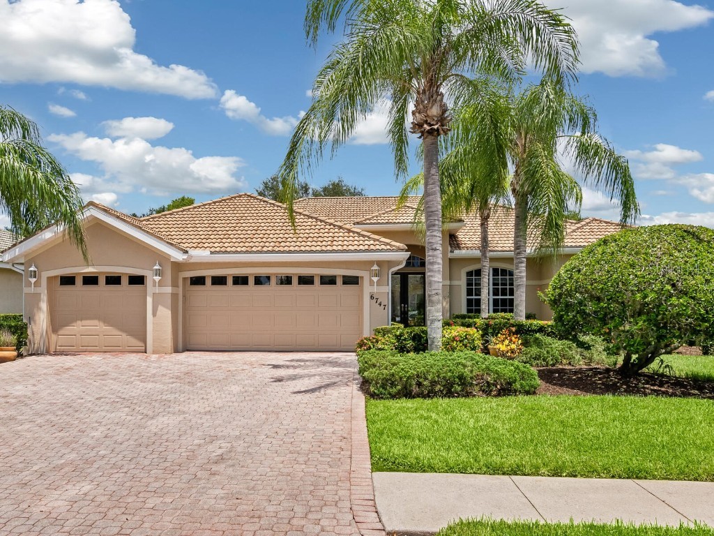 6747 Coyote Ridge Court Bradenton FL 34201 - BRADEN RIVER A4620087 image1