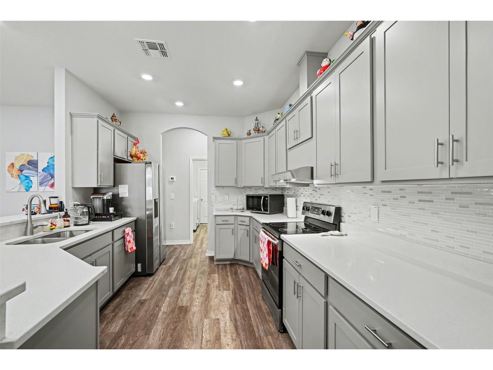 6749 Abbywood Lane Zephyrhills FL 33541 TB8493372 image10