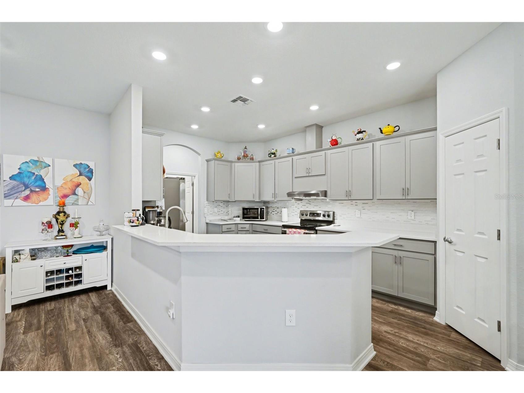 6749 Abbywood Lane Zephyrhills FL 33541 TB8493372 image11