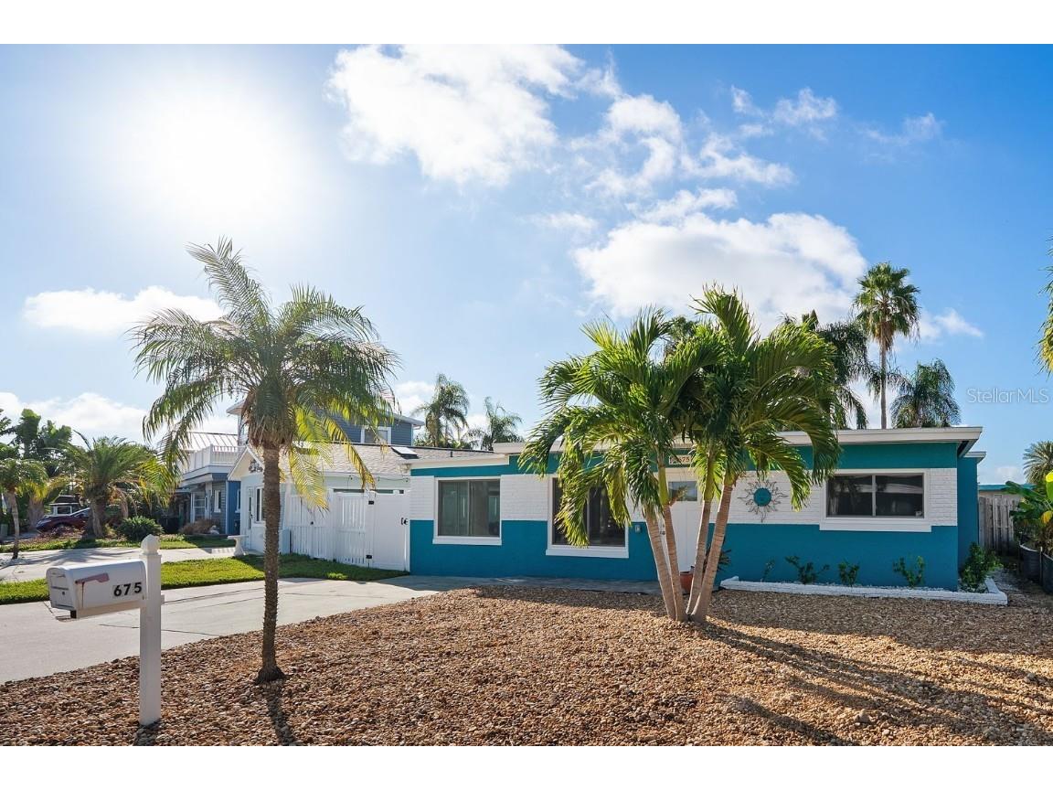 675 182nd Avenue E Redington Shores FL 33708 TB8443654 image1