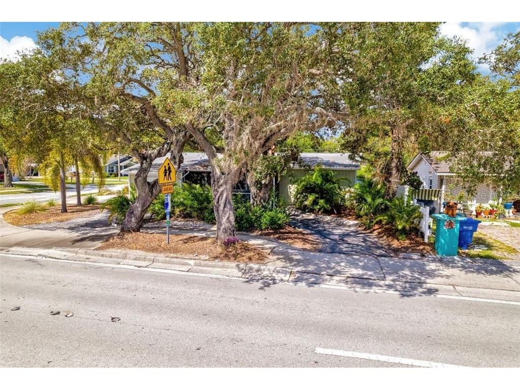 675 Clearwater Largo Road S Largo FL 33770 T3467854 image1