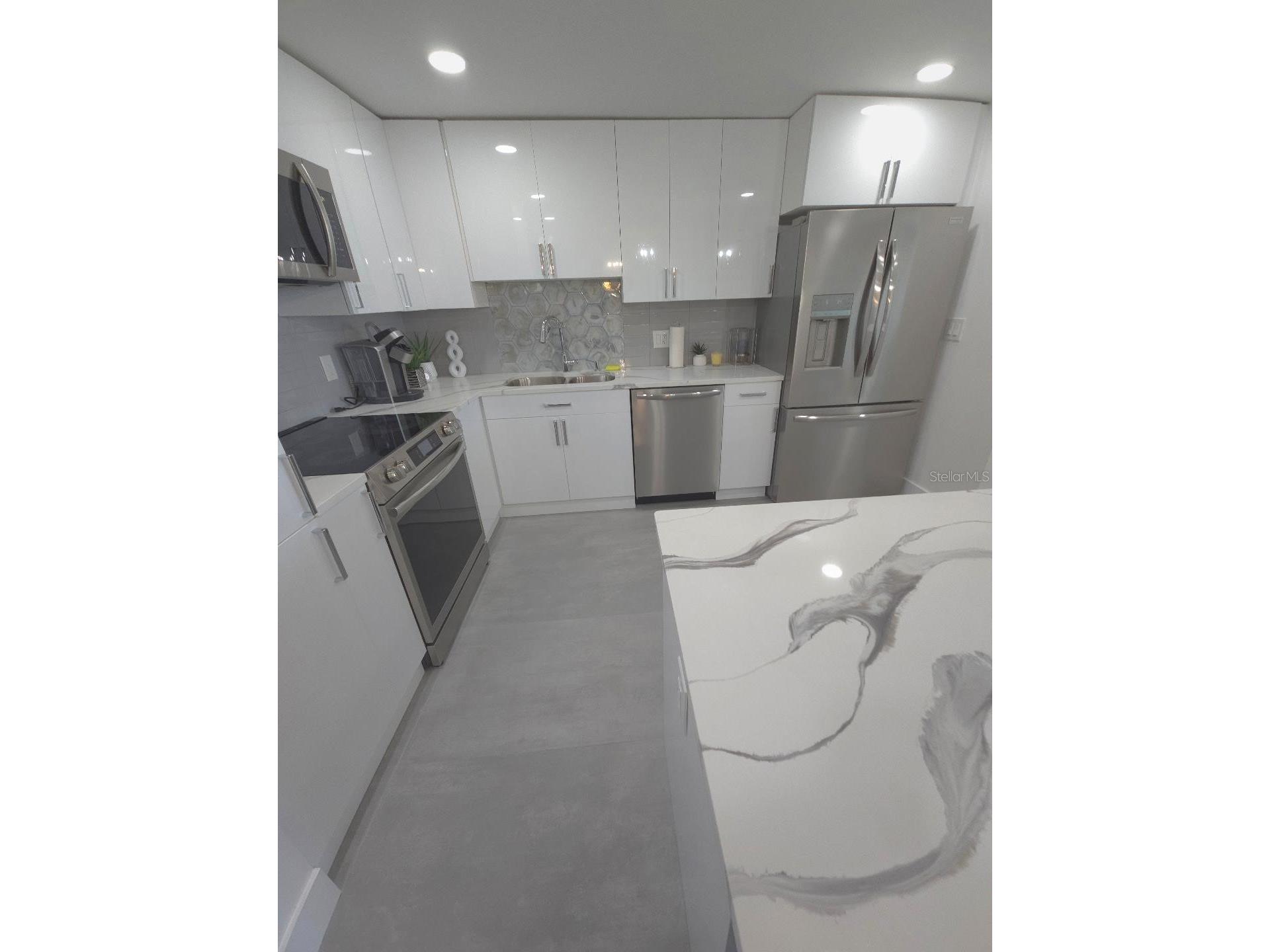 675 S Gulfview Boulevard #505 Clearwater Beach FL 33767 TB8502122 image17