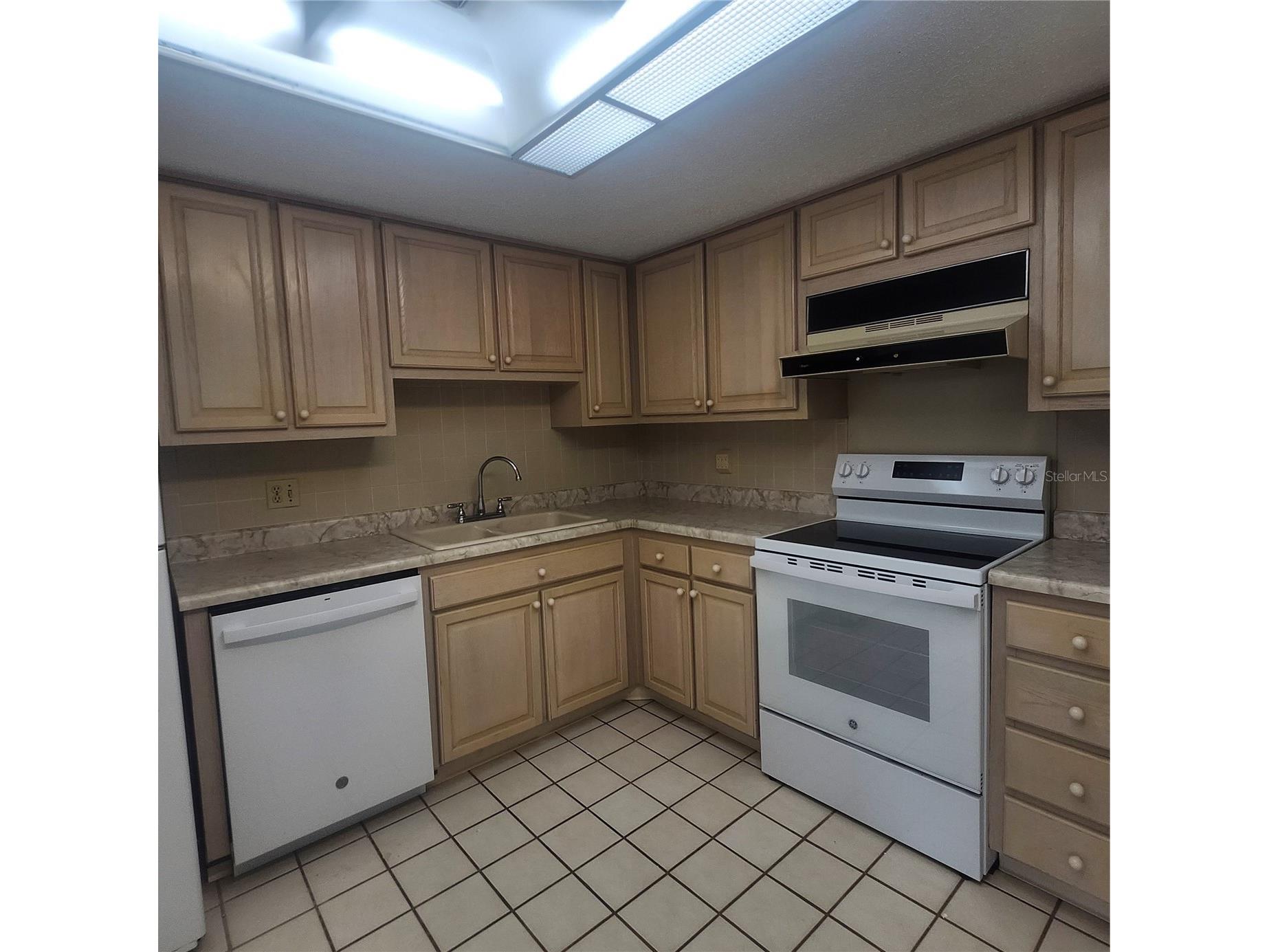 675 S Gulfview Boulevard #606 Clearwater Beach FL 33767 TB8519943 image16