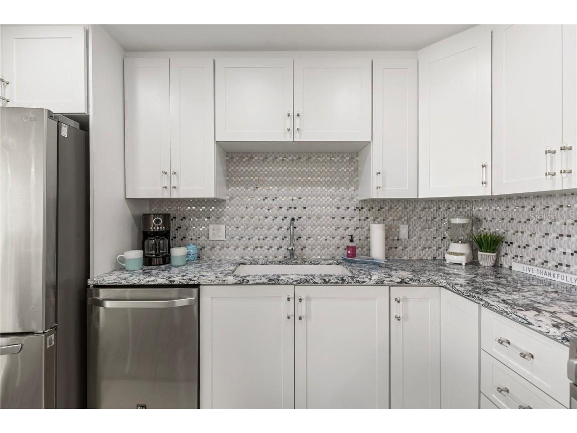 675 S Gulfview Boulevard #704 Clearwater FL 33767 - INTRACOASTAL TO GULF OF MEXICO TB8450487 image15