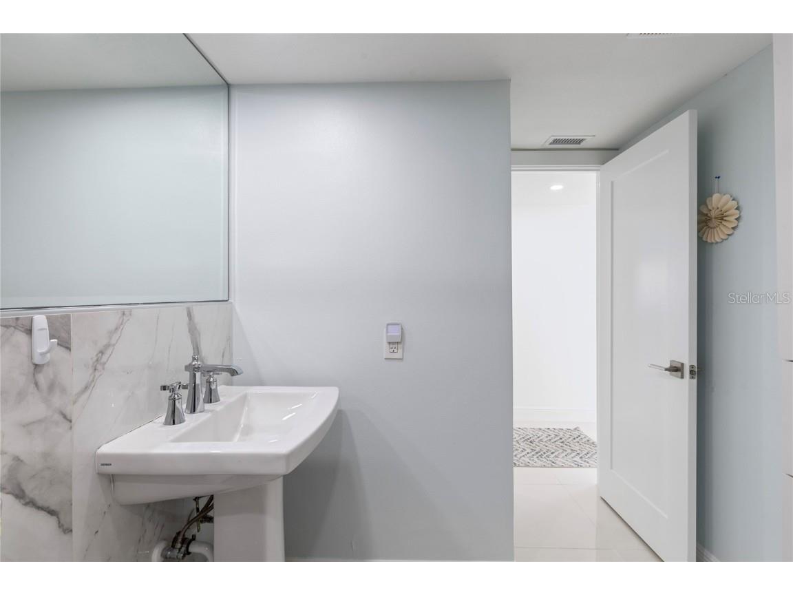 675 S Gulfview Boulevard #704 Clearwater FL 33767 - INTRACOASTAL TO GULF OF MEXICO TB8450487 image30