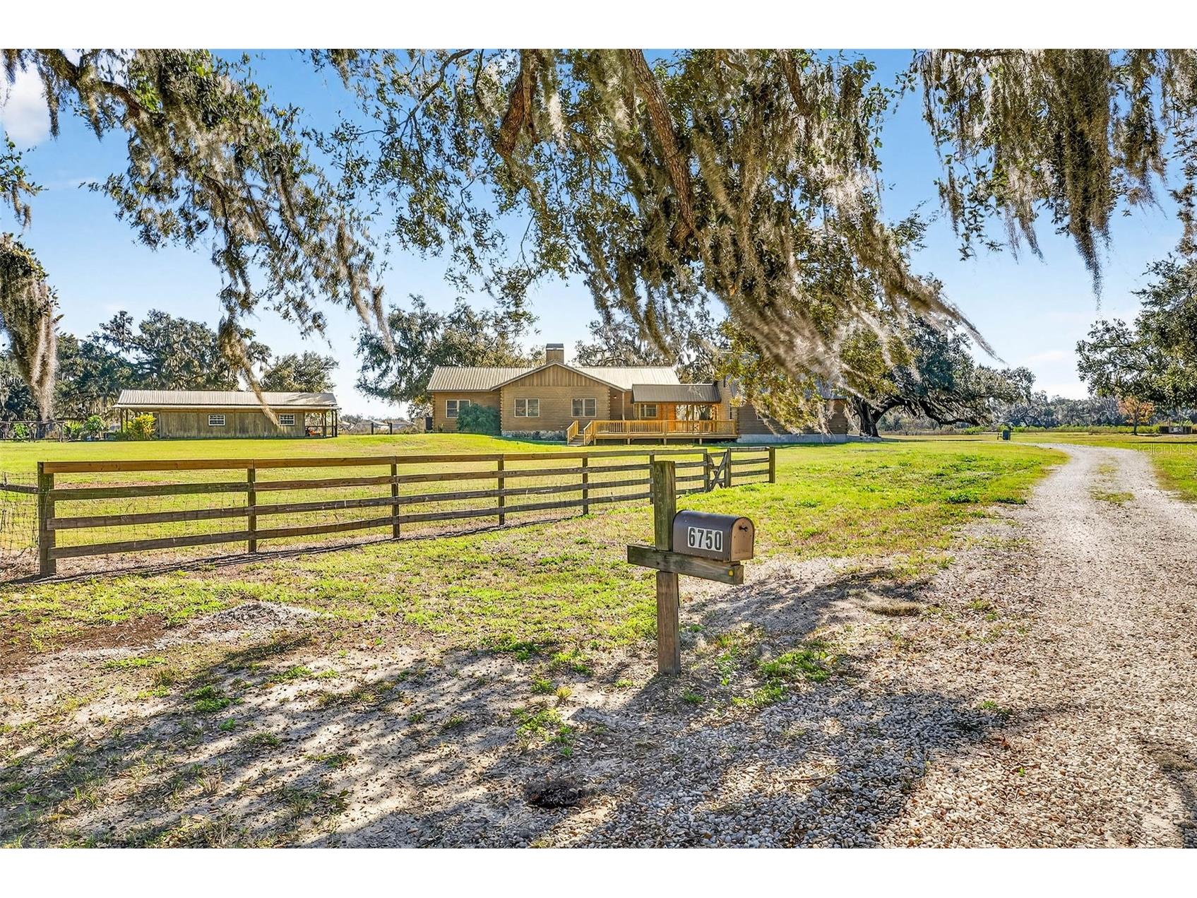 6750 Sutton Oaks Lane Zephyrhills FL 33541 TB8461931 image1