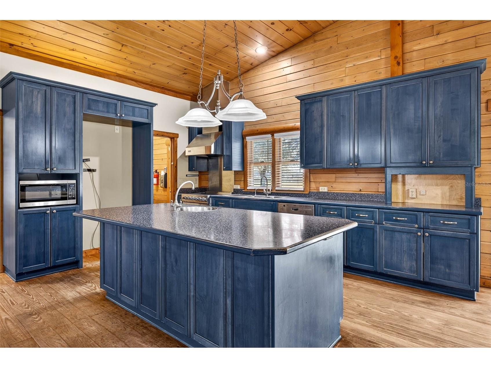 6750 Sutton Oaks Lane Zephyrhills FL 33541 TB8461931 image13