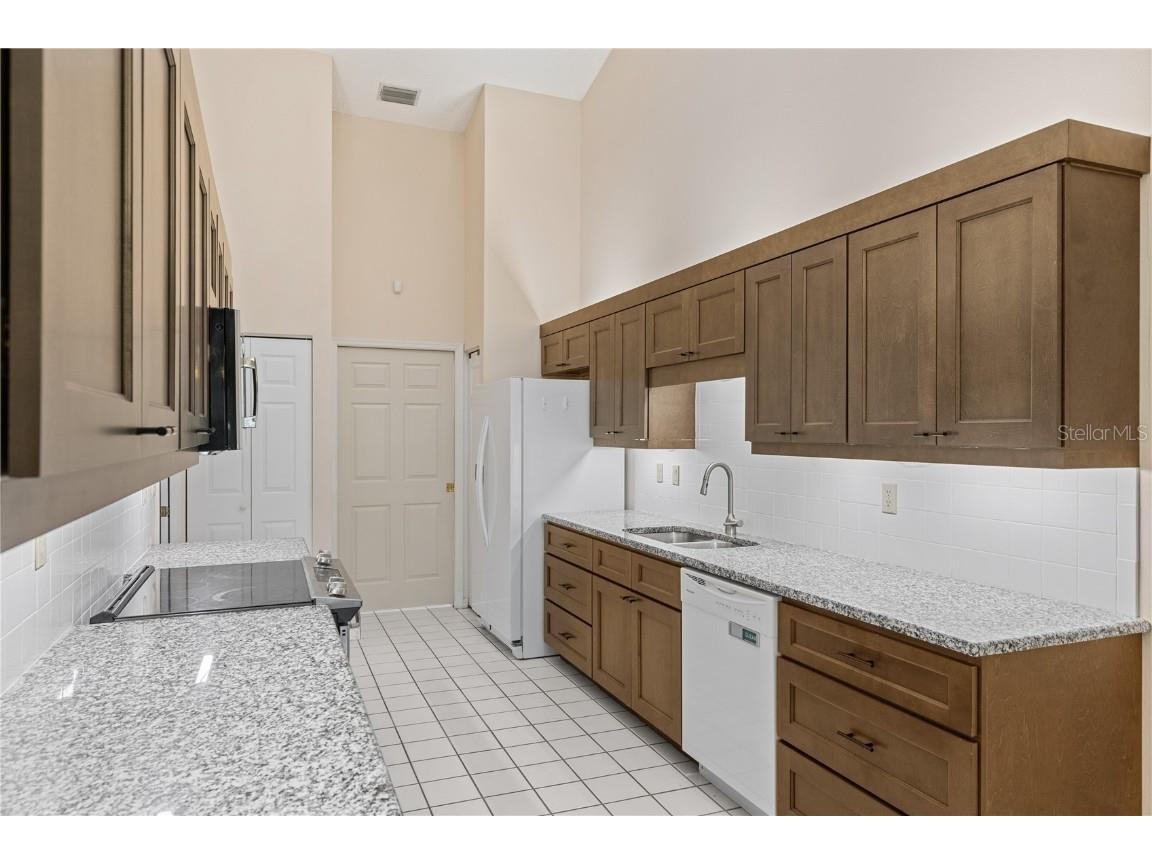 6755 Approach Road #31 Sarasota FL 34238 A4655377 image8