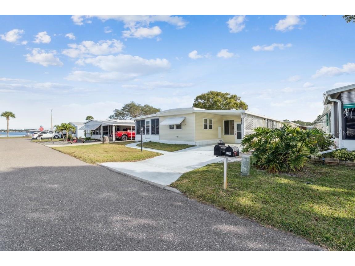 6756 Kensington Drive NE Winter Haven FL 33881 - LAKE HENRY L4957707 image2