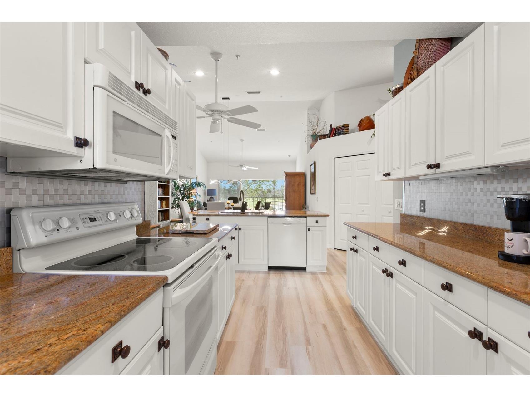 6758 Fairview Terrace Bradenton FL 34203 A4686217 image8