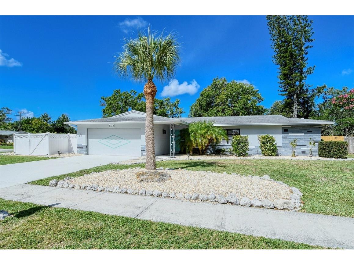 6758 S Lockwood Ridge Road Sarasota FL 34231 A4549439 image1